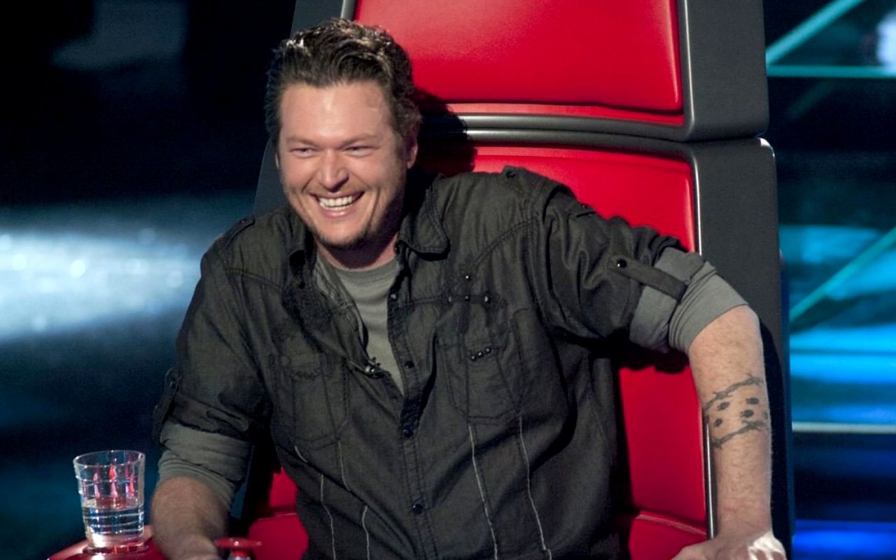 'The Voice' Recap: Singer Earns Four-Chair Turn With Emotional Performance