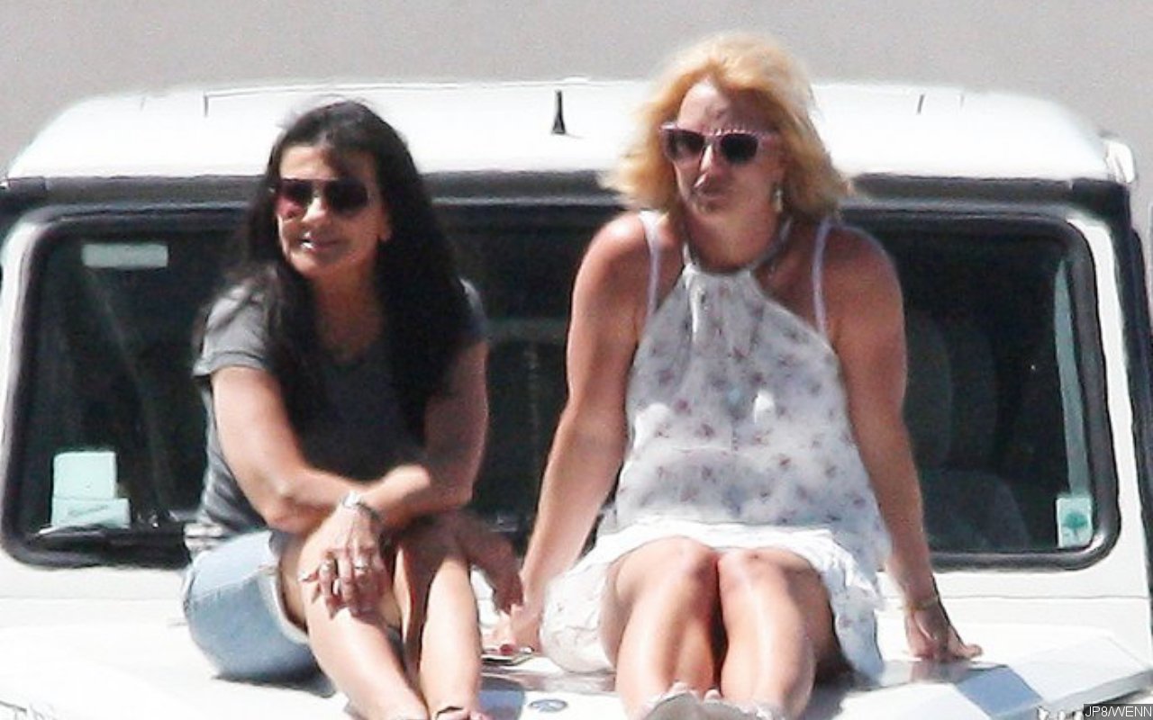 Britney Spears' Mom Spotted Dancing to Daughter's Hit ...
