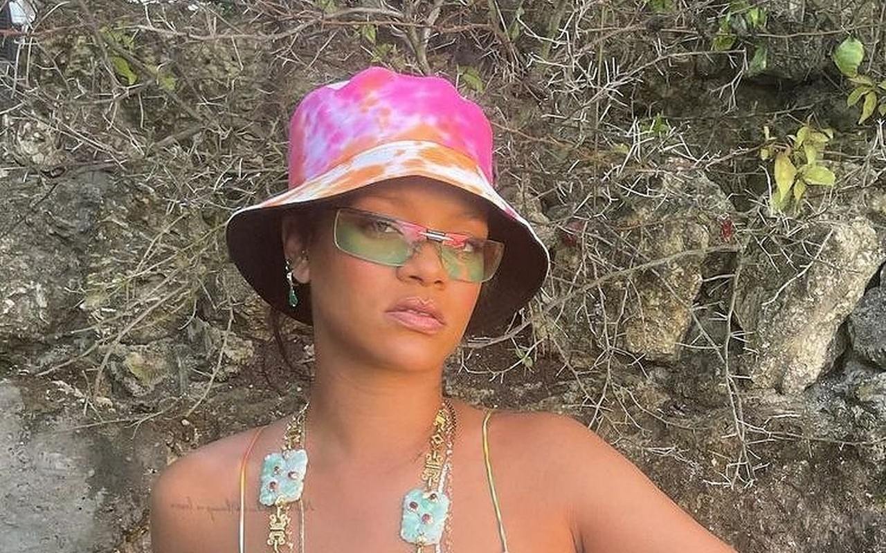 Rihanna Hints at New Single as She Thanks Fans for Supporting 'Anti' Era