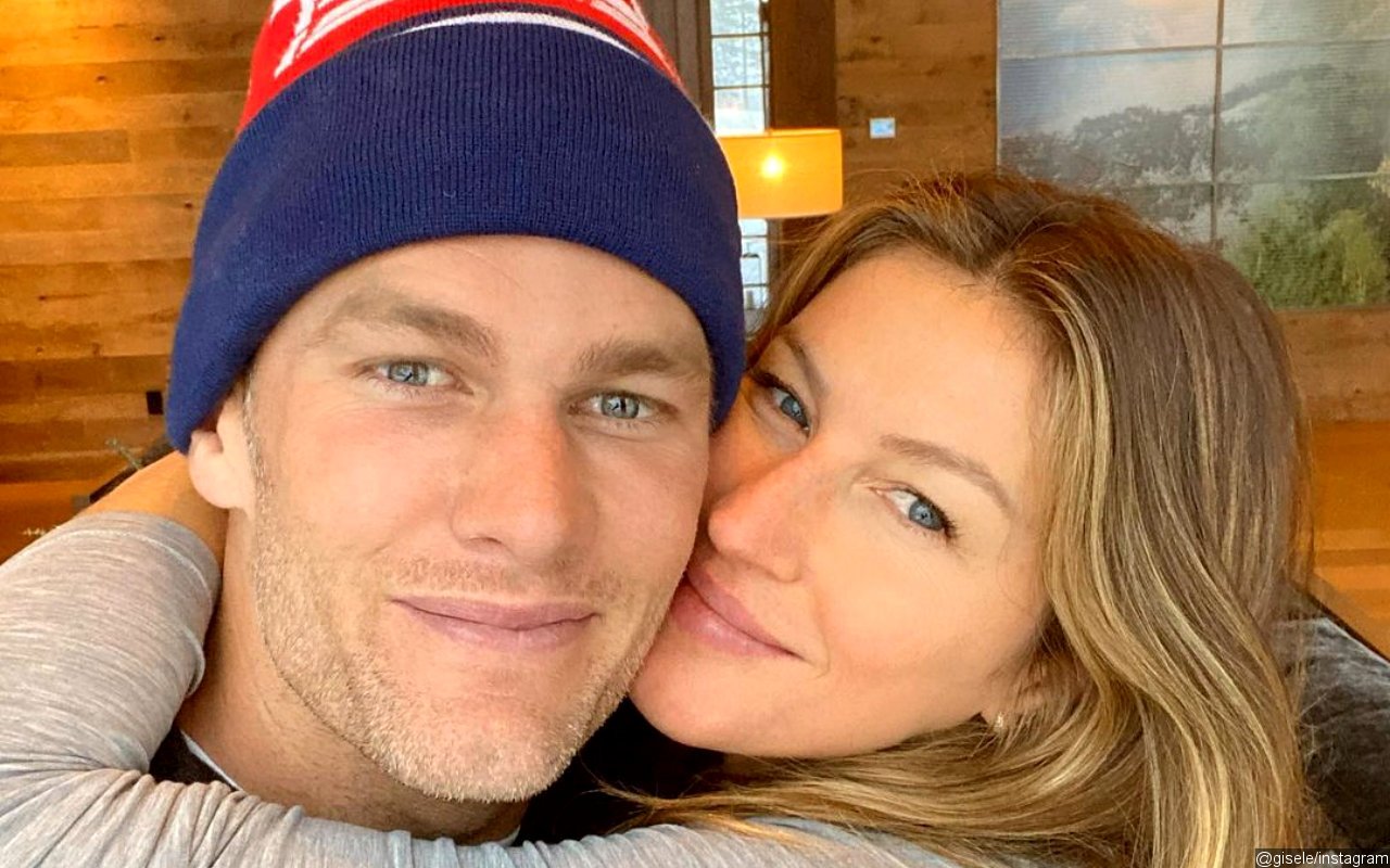 Tom Brady Wears Knee Wrap During Post-Surgery Vacation with Gisele Bundchen