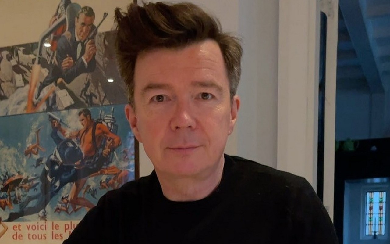 Rick Astley Detaching Himself From Material Possessions Following Robbery