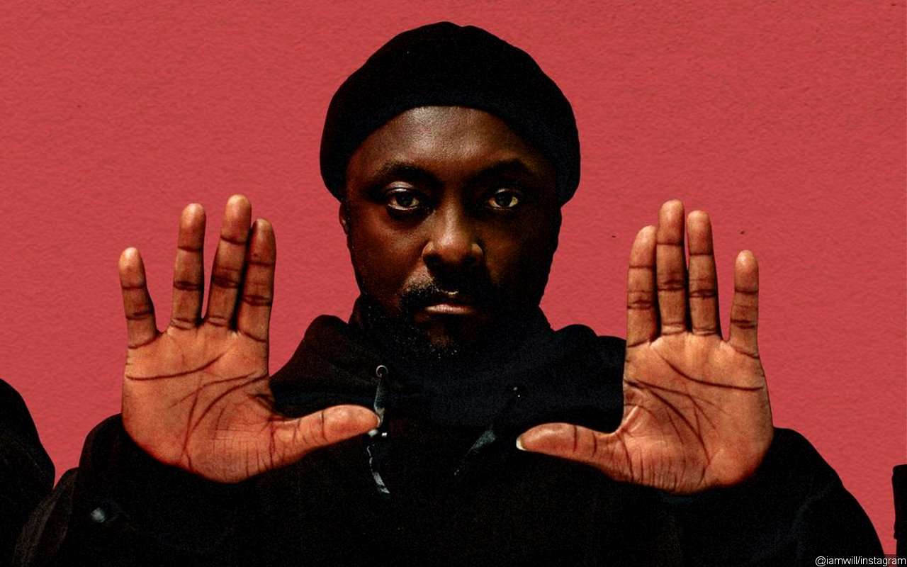 will.i.am trae «el futuro es ahora» al diseñar una máscara facial de «ciencia ficción»