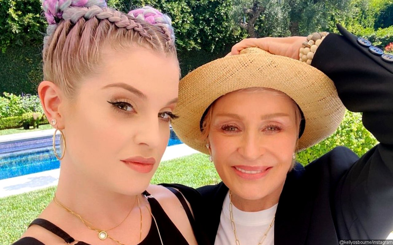 Kelly Osbourne Unbothered Being Labeled 'Racist' Following Mom Sharon's Exit From 'The Talk'