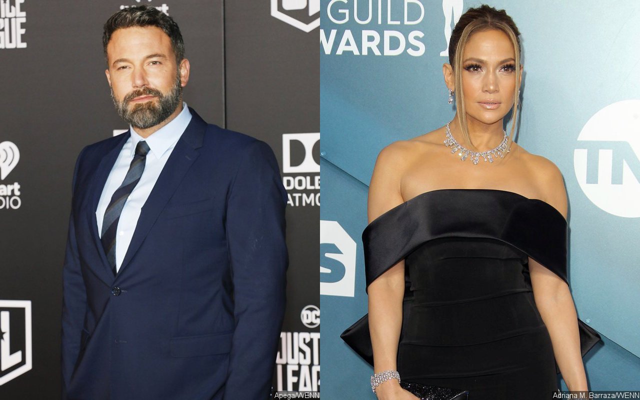 Report: Ben Affleck and Jennifer Lopez Exchanging Love Letters While ...