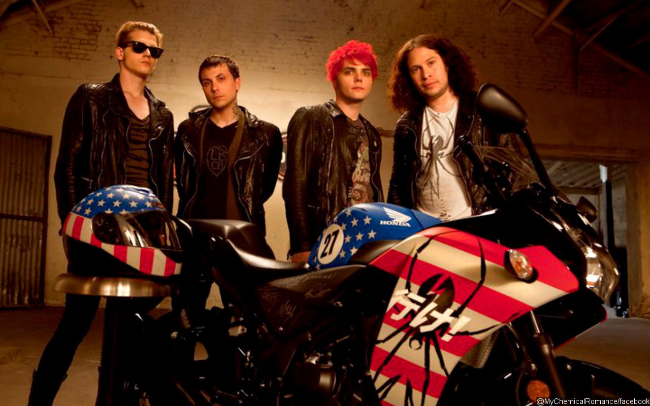 my chemical romance tour bus