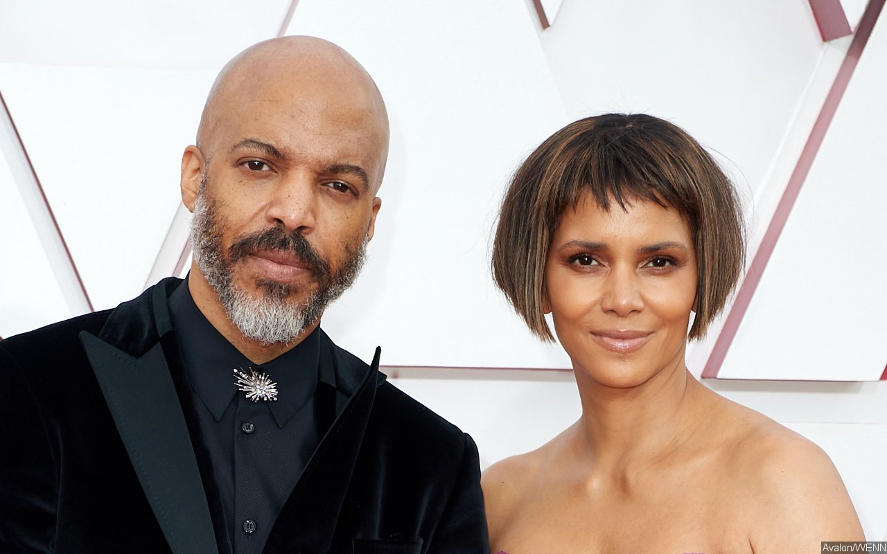 Halle Berry Insists She and BF Van Hunt Love Each Other Equally