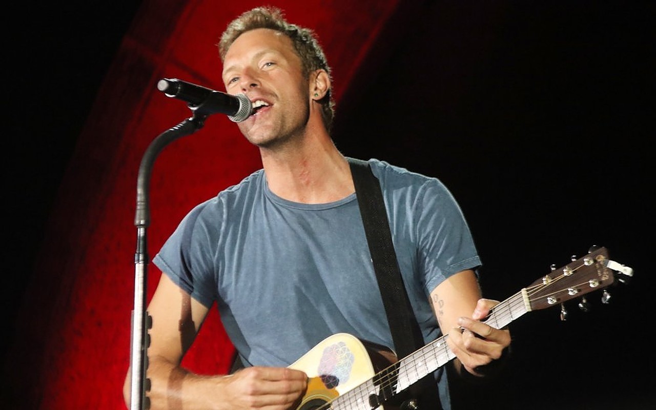 Chris Martin's Vocal Coach Unimpressed by His Performances