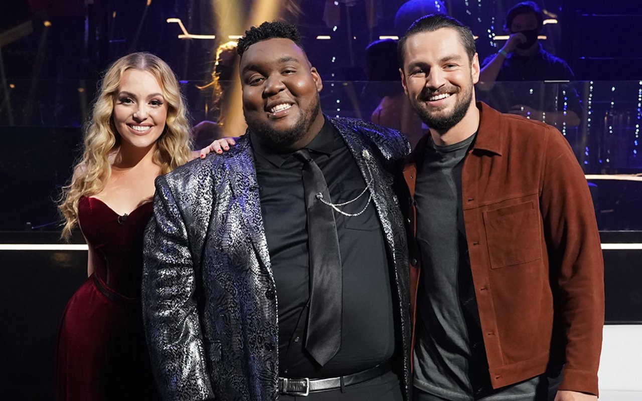 'American Idol' Finale Recap: [Spoiler] Is Crowned as the Winner of Season 19
