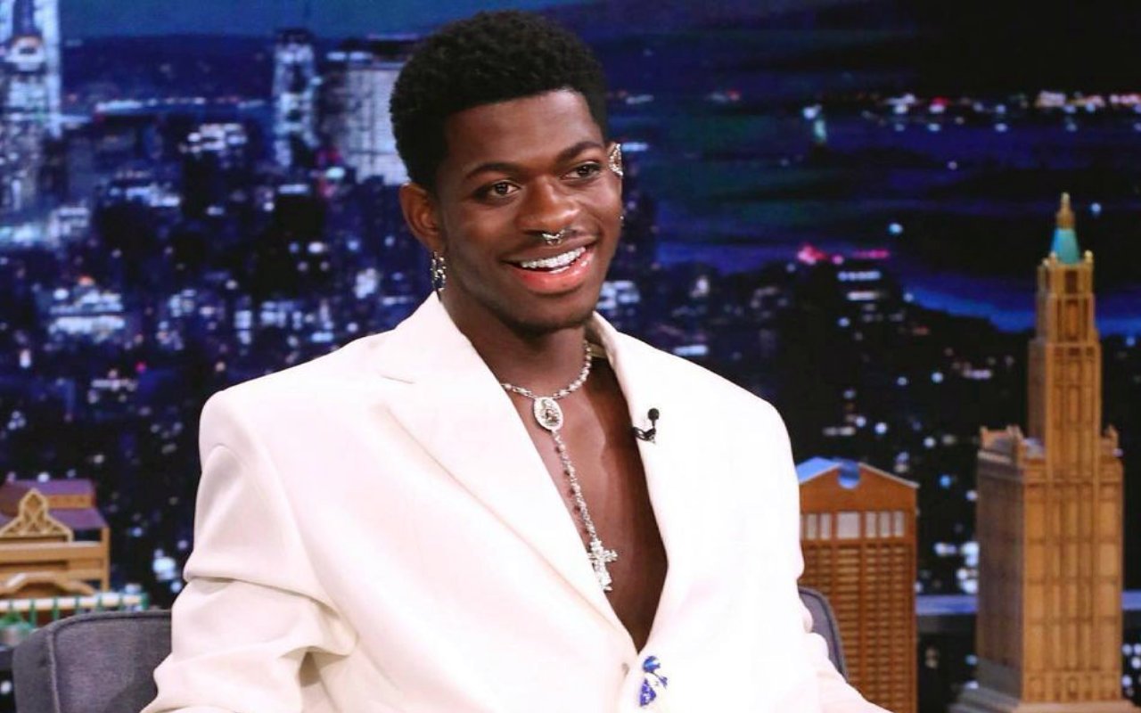 Lil Nas X Details 'SNL' Wardrobe Malfunction: 'I Feel Air'