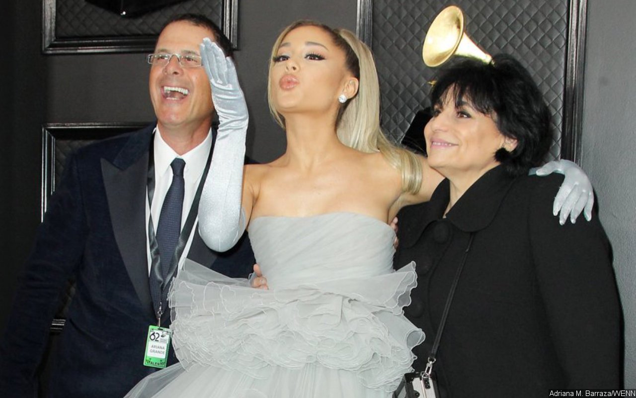 Ariana Grande Gets Both of Her Parents Walked Her Down the Aisle at Wedding - Vimarsana News
