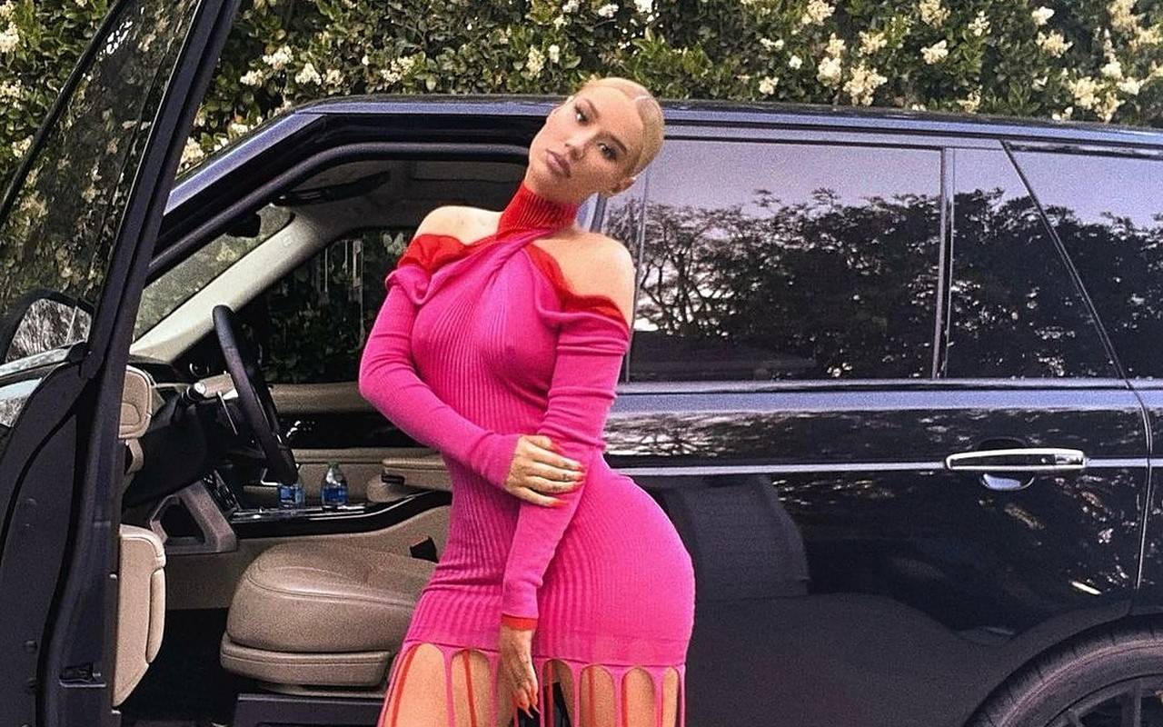 Iggy Azalea Clashing With Her New Neighbor Over House Renovation 