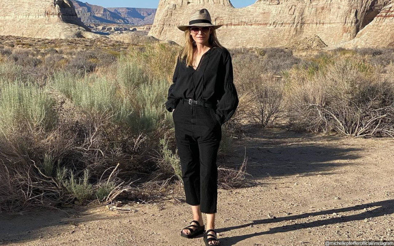 Michelle Pfeiffer Claims COVID-19 Quarantine Taught Her to Live A More Simple Life 