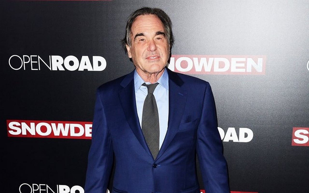 Oliver Stone Receives Four Vaccine Injections to Ensure He's Safe From Covid-19 - Vimarsana News