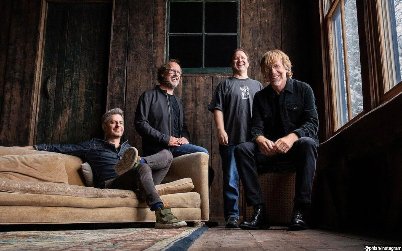 Phish aconseja a los fans que se vacunen antes de asistir a sus conciertos de verano