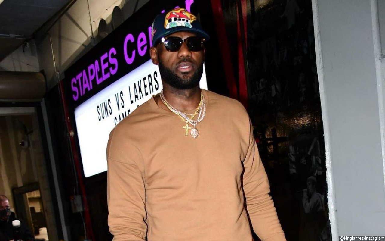 Twitter Reacts to LeBron James Shoving Fan at Usher Concert  