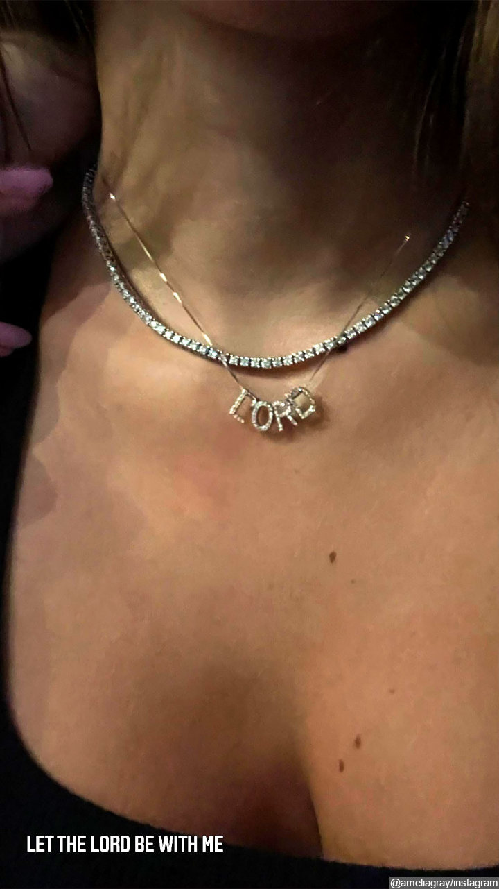Amelia Hamlin LORD necklace