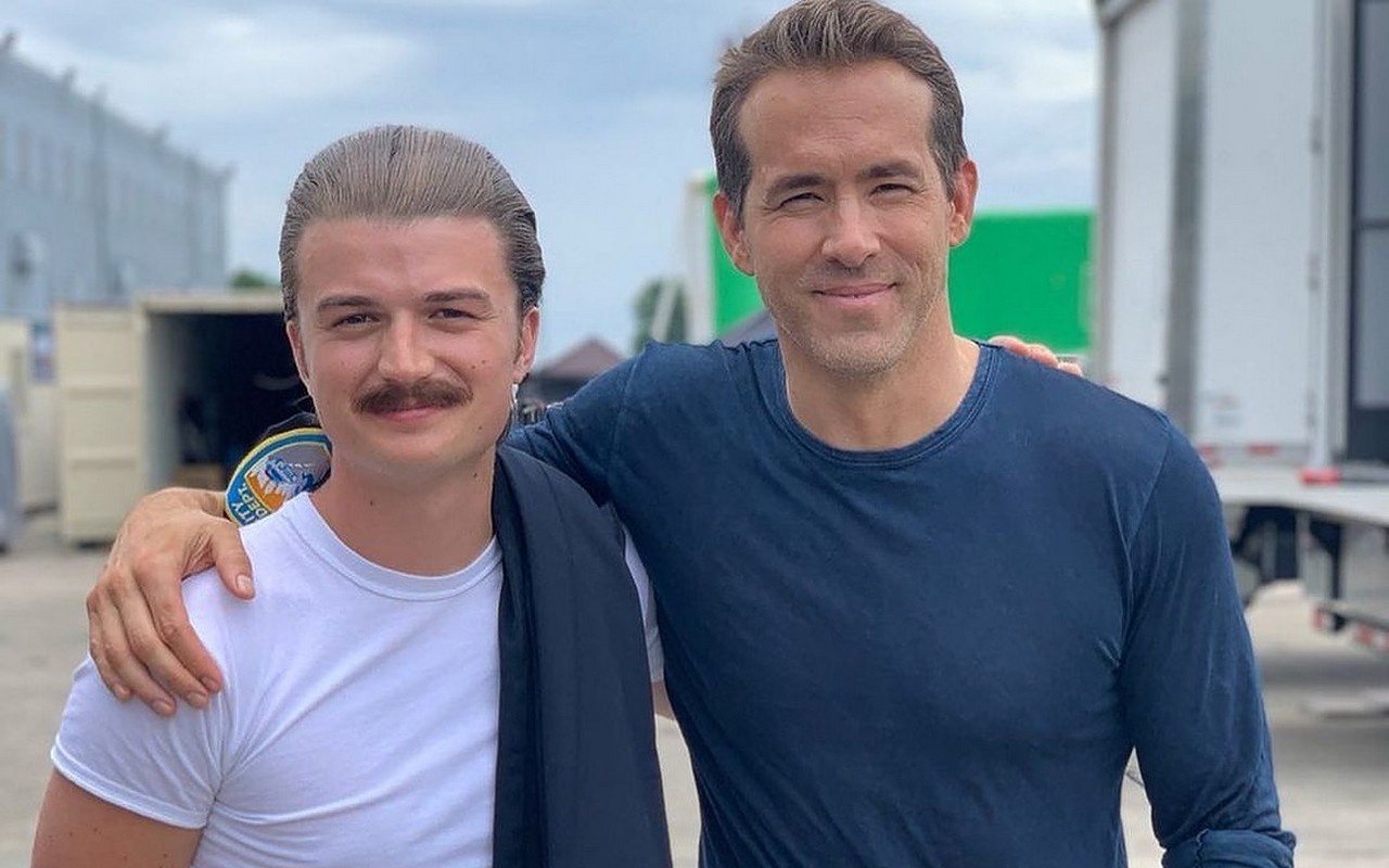 Joe Keery Has 'Really Deep Appreciation' for Ryan Reynolds After 'Free Guy' 