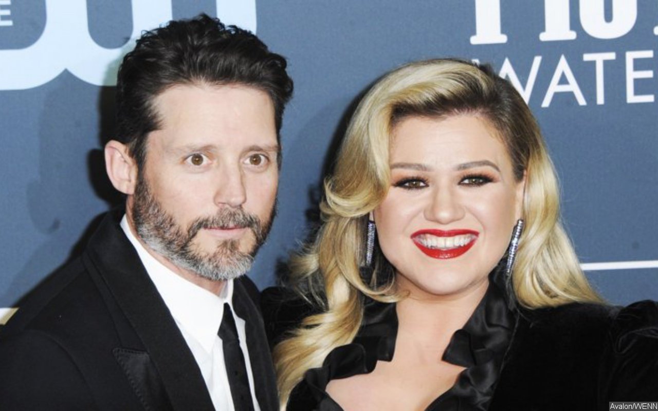 Kelly Clarkson's Ex-Husband Brandon Blackstock 'Extremely Jealous of - Who Was Kelly Clarkson’s Husband? Inside Her Split From Brandon Blackstock