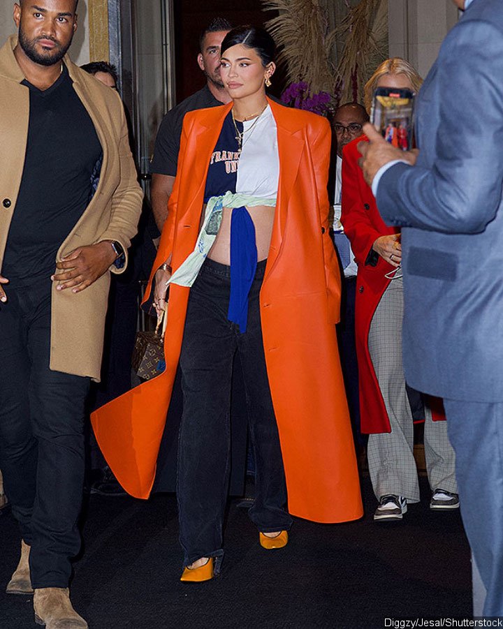 Kylie Jenner bared her baby bump in NYC