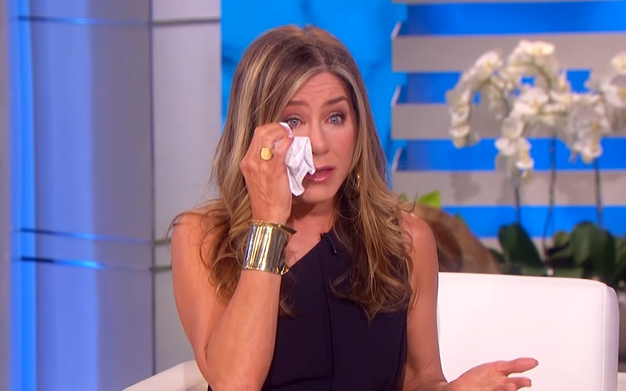 Jennifer Aniston Gets Emotional on 'Ellen DeGeneres Show' Final Season Episode