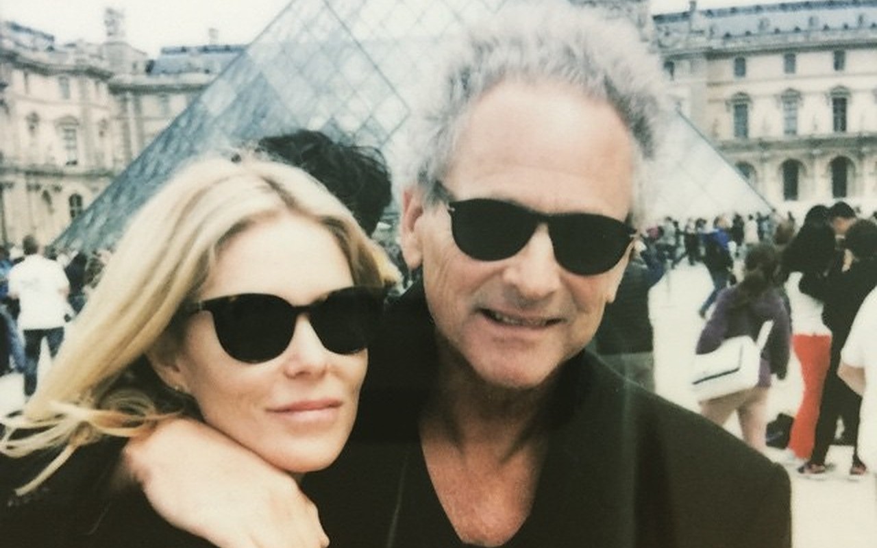 Lindsey Buckingham Hopes to Save Marriage After Wife Files for Divorce