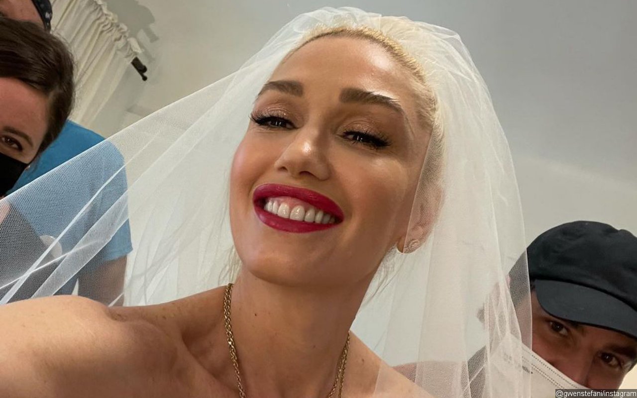 Gwen Stefani Shares Wedding Dress Fitting Video