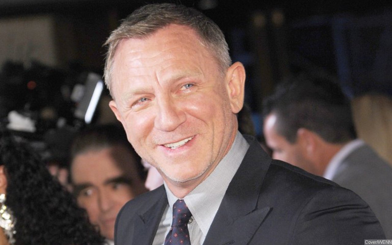 Daniel Craig Named Honorary Commander by British Royal Navy