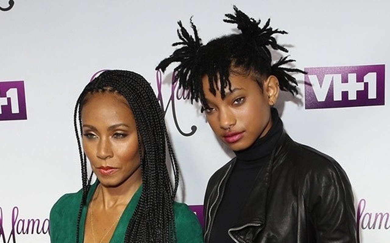Willow Smith Wants to Undergo Butt Surgery but Mom Jada Persuades Her Not to - Vimarsana News