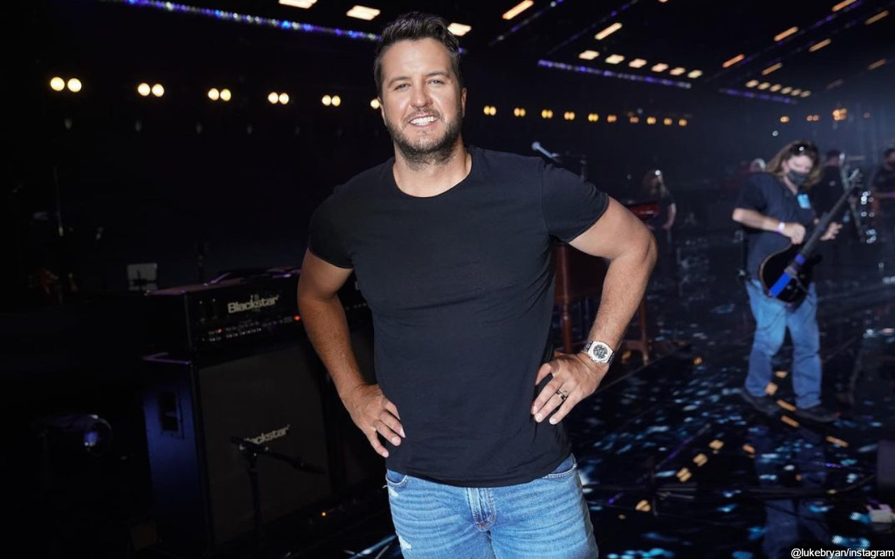  Officials Issue Warning as 27 People Test Positive for COVID-19 After Luke Bryan's Concert