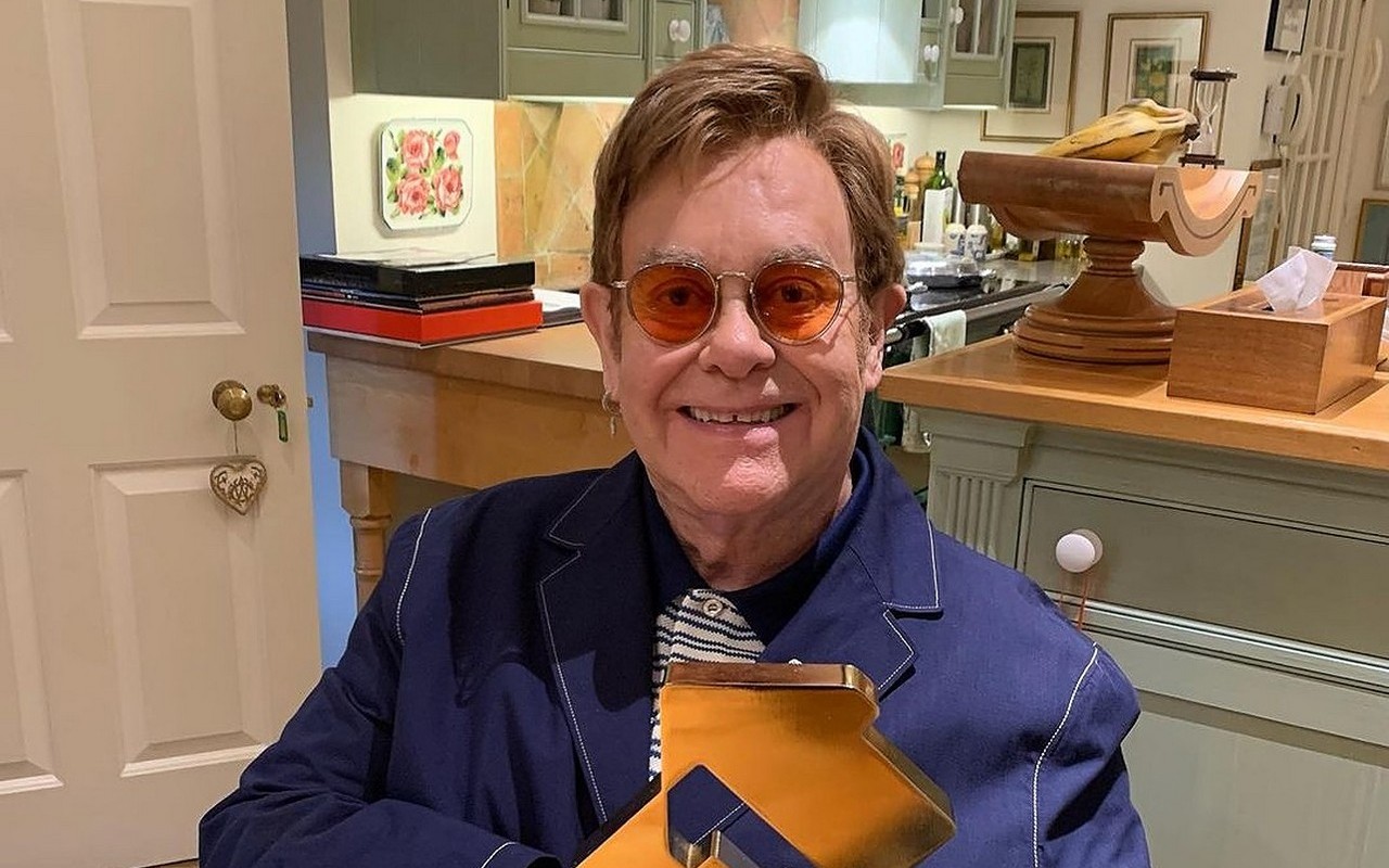 Elton John Rules U.K. Albums Chart With 'Lockdown Sessions'