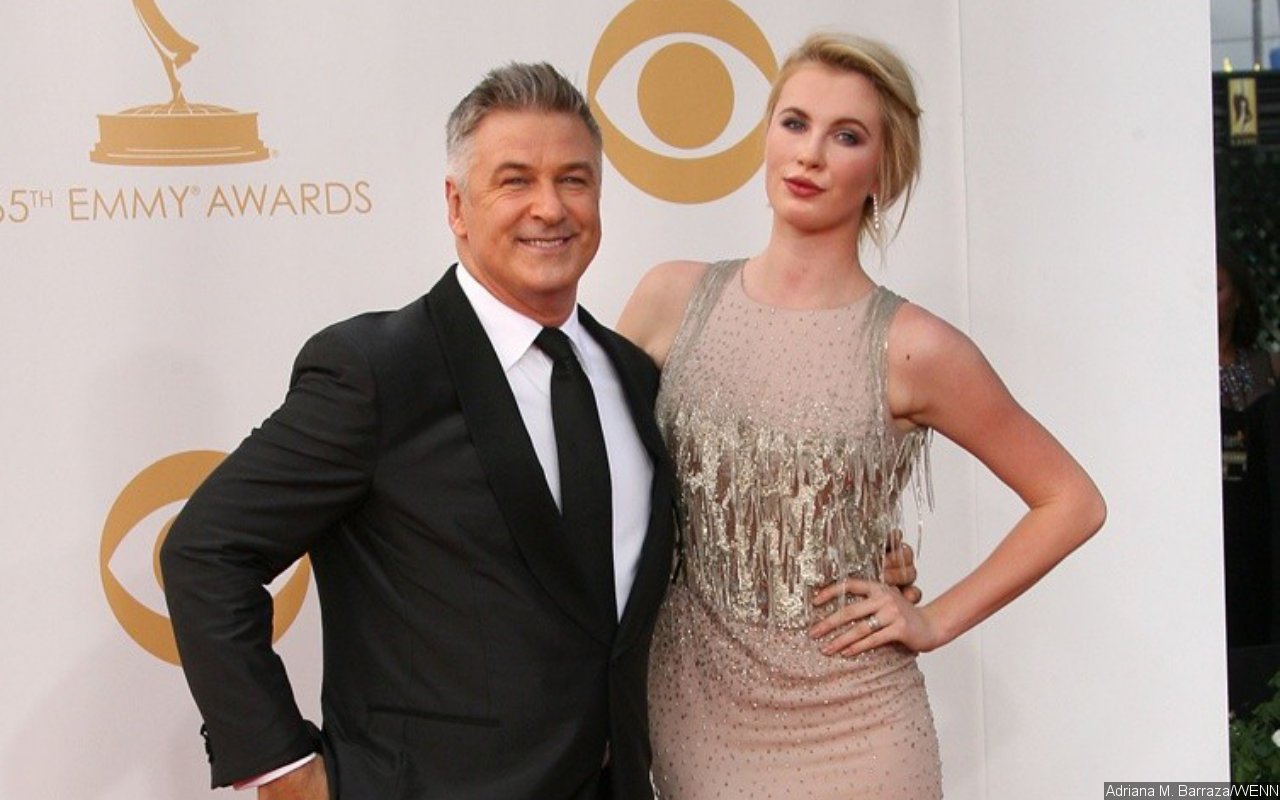 Alec Baldwin's Daughter Ireland Dragged for Bloody Halloween Costume After 'Rust' Shooting - Vimarsana News