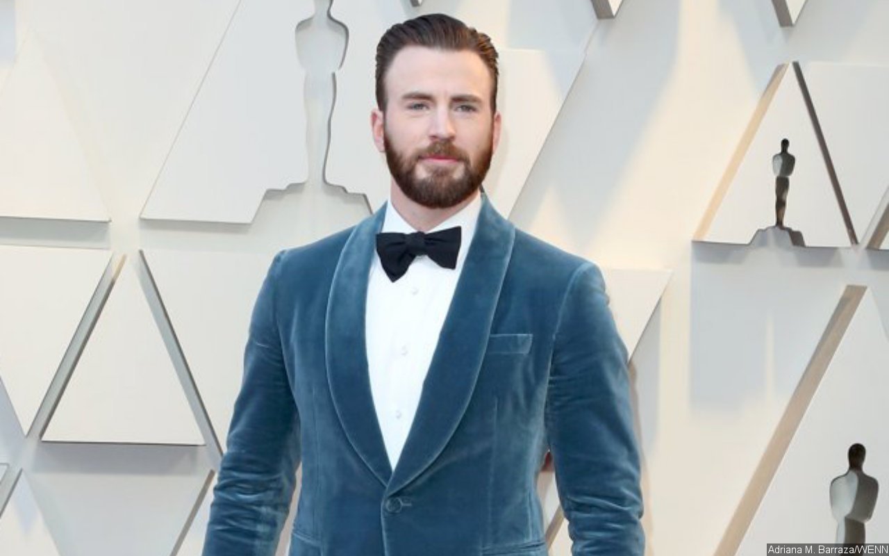 Chris Evans Reportedly Lands People's Sexiest Man Alive 2021 Title