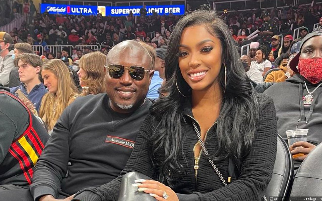 Penggemar Porsche Williams memaksa tunangan Simon Qubadia untuk pergi setelah mengakui bahwa dia berselingkuh