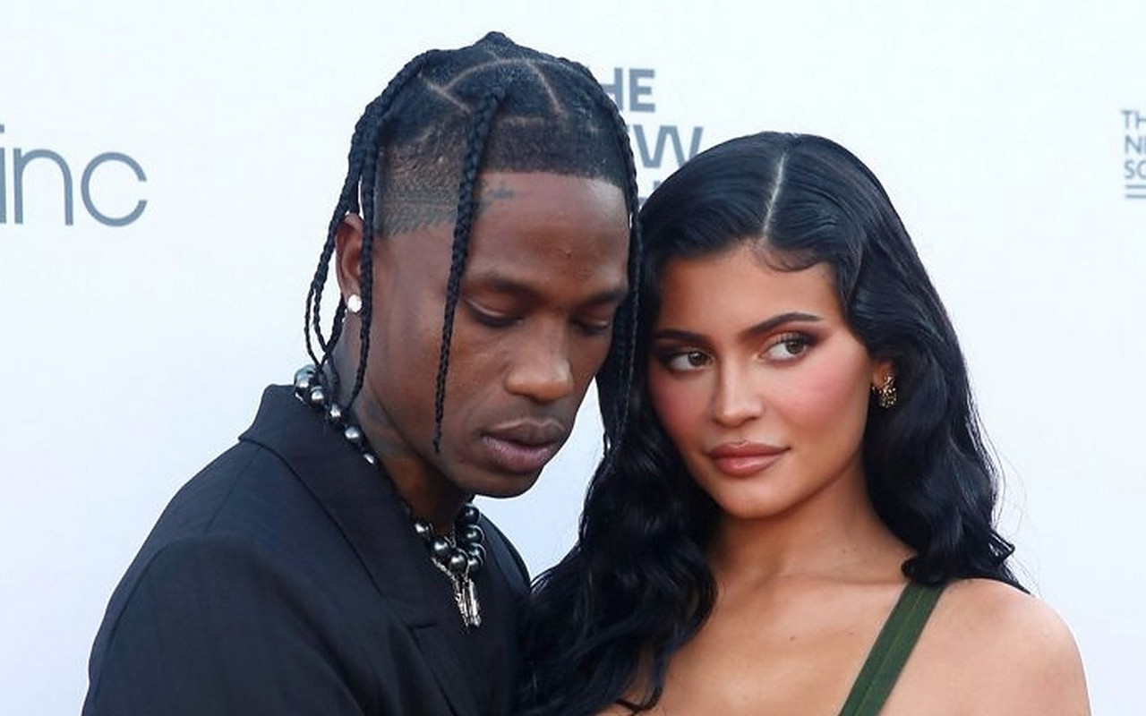 Kylie Jenner and Travis Scott Cuddle on Magazine Cover in Wake of Astroworld Tragedy