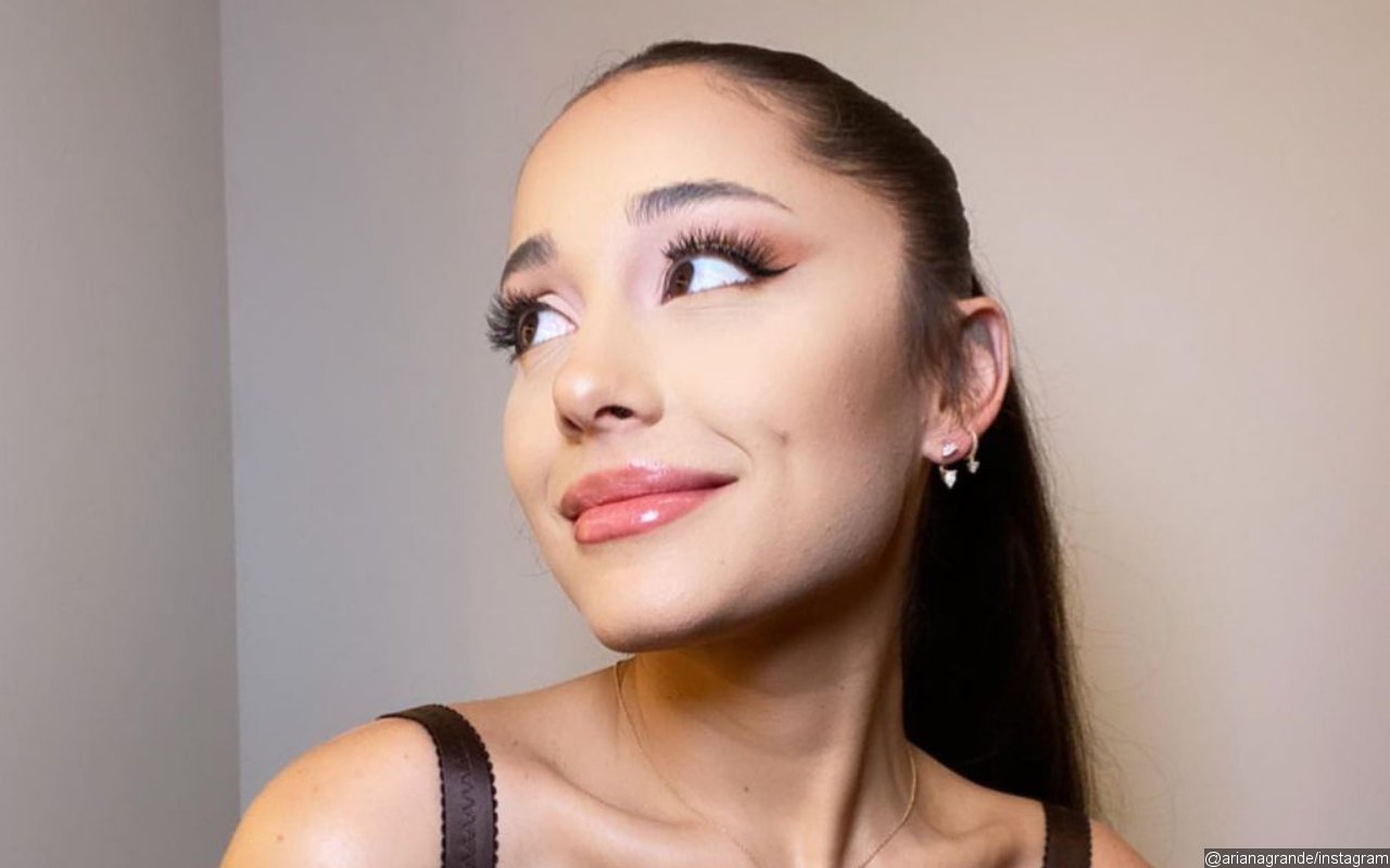Ariana Grande Deletes Photos to Avoid Controversy After Being Accused of 'Asianfishing'