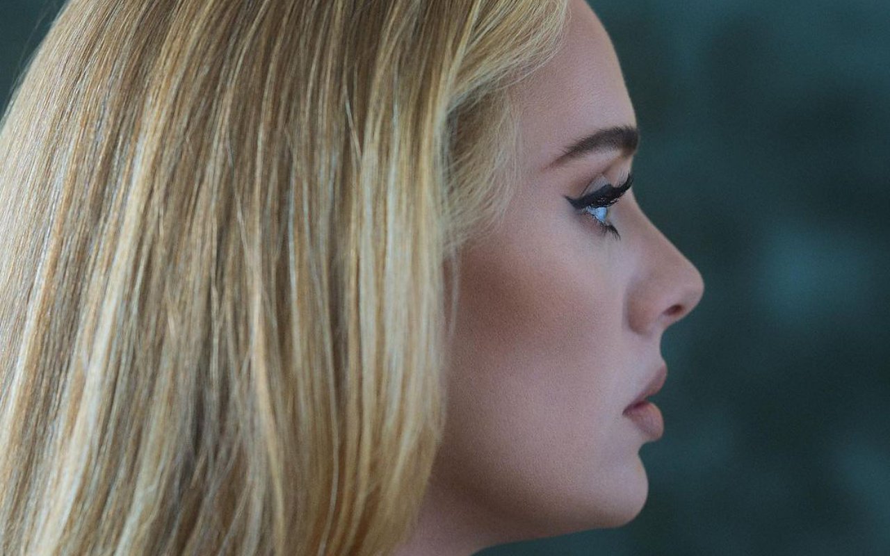 Adele's '30' Remains Atop Billboard 200 Albums Chart in Third Week