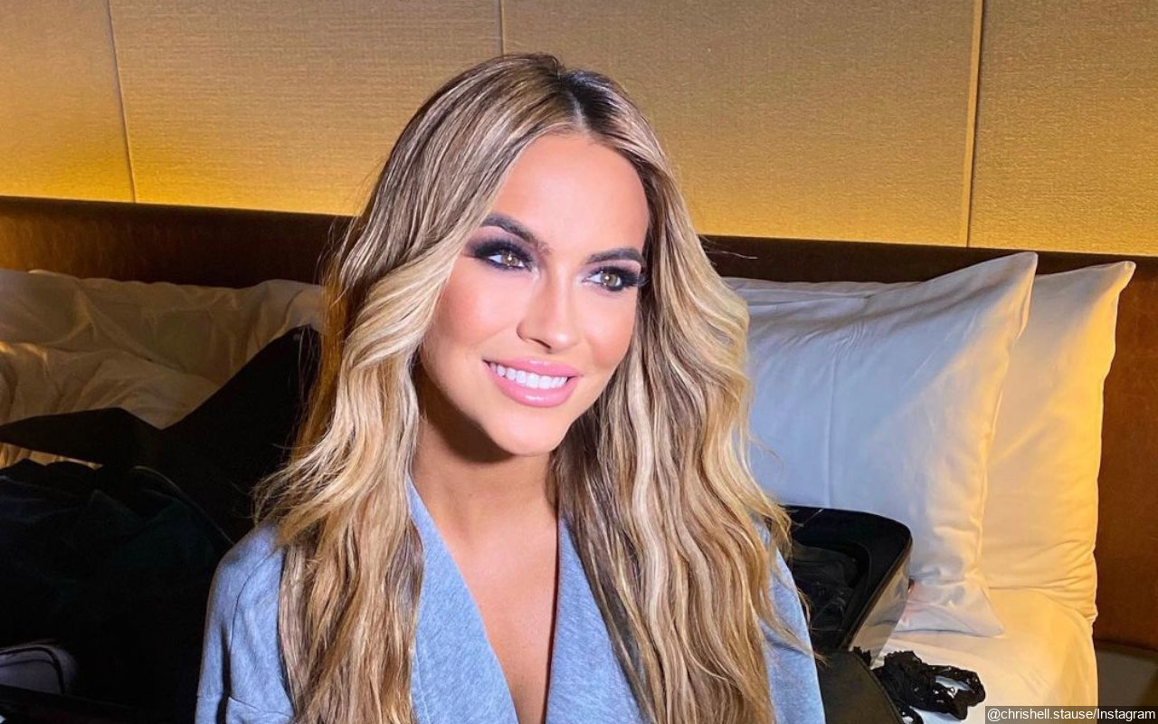 Chrishell Stause Claps Back at Selling Sunset' Blind Date Partner, Calls Him 'Rude'