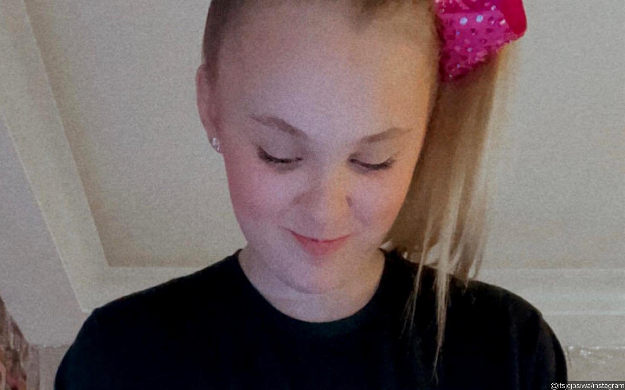 JoJo Siwa Celebrates 1st Anniversary of Coming Out by Posting Encouraging Messages 