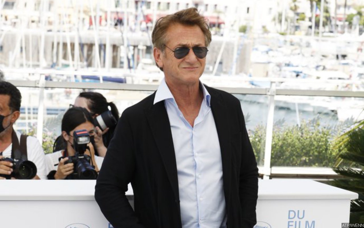 Sean Penn Dragged Online After Saying That Men Wearing Skirts Have 'Cowardly Genes'