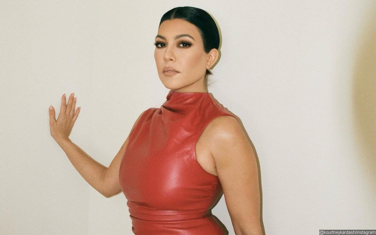 Kourtney Kardashian Defends Herself After Being Accused of Photoshopping: It's 'a Fan Edit'