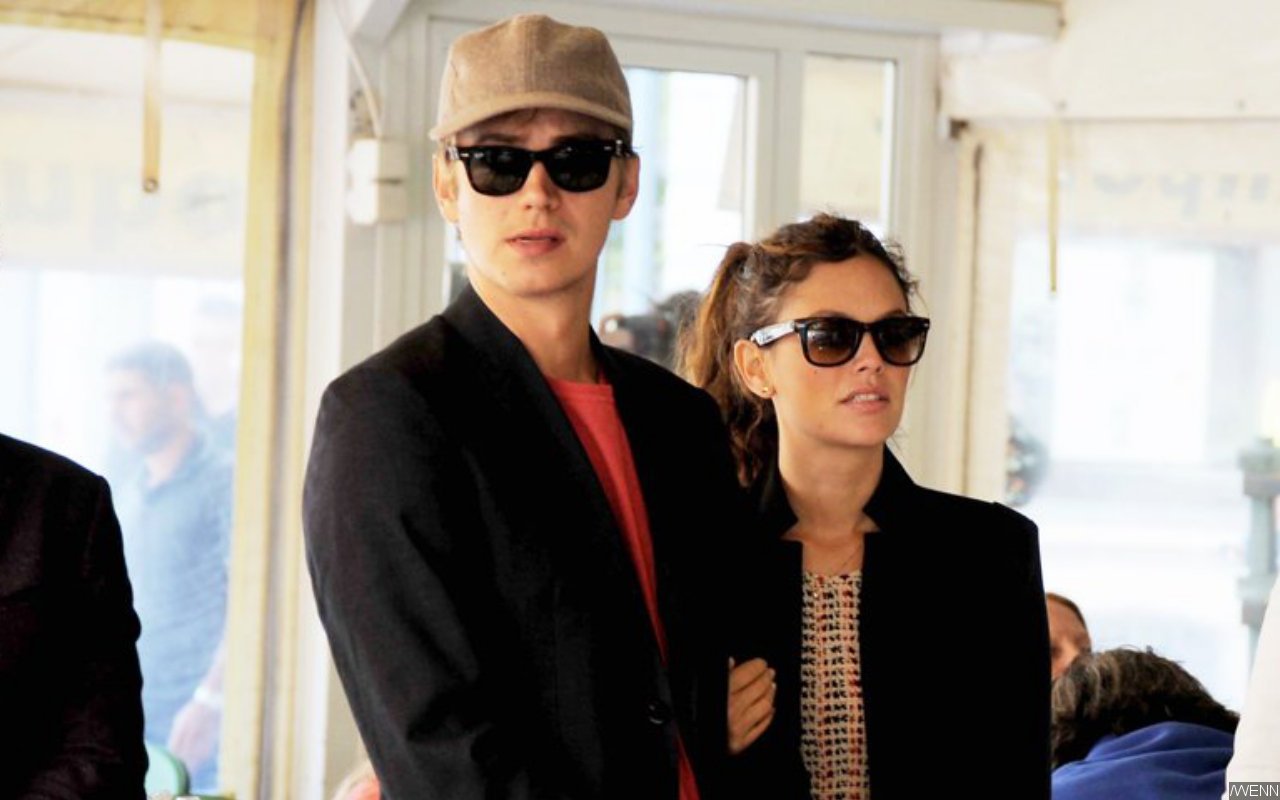 Hayden Christensen and Rachel Bilson