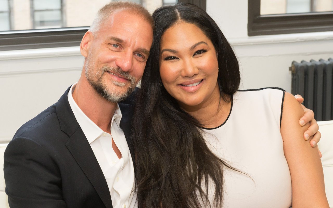 Kimora Lee Simmons' Estranged Husband Tim Leissner Admits to Faking Divorce  to Marry Her