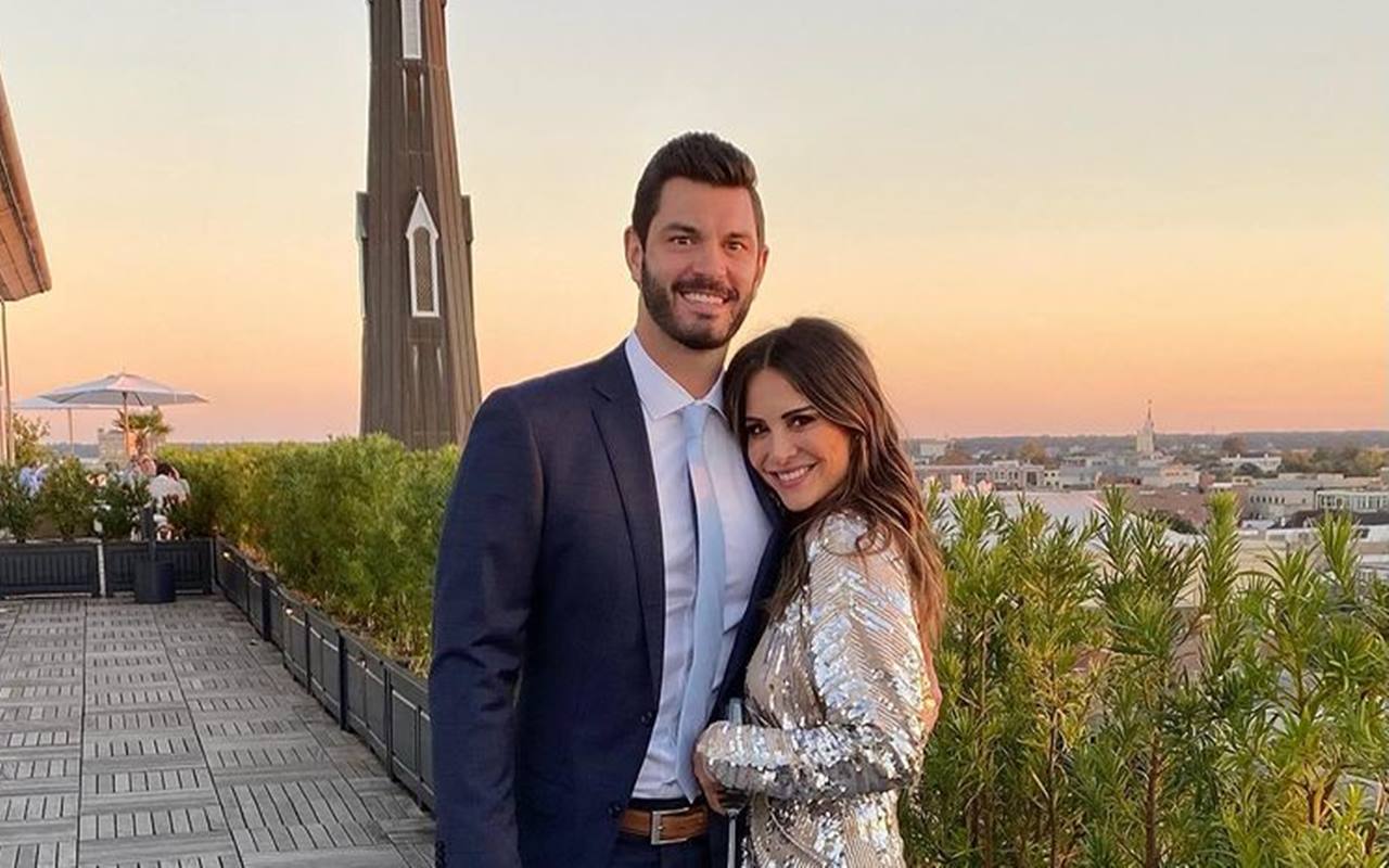 Andi Dorfman Debuts Engagement Ring After Blaine Hart Proposal