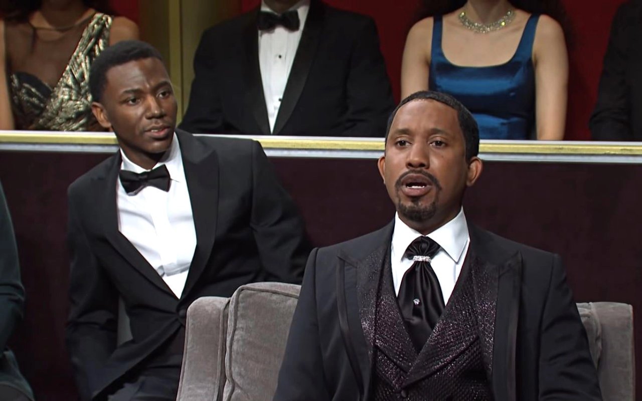 'SNL' Pokes Fun at Will Smith and Chris Rock's Oscars Slap in Multiple Segments 
