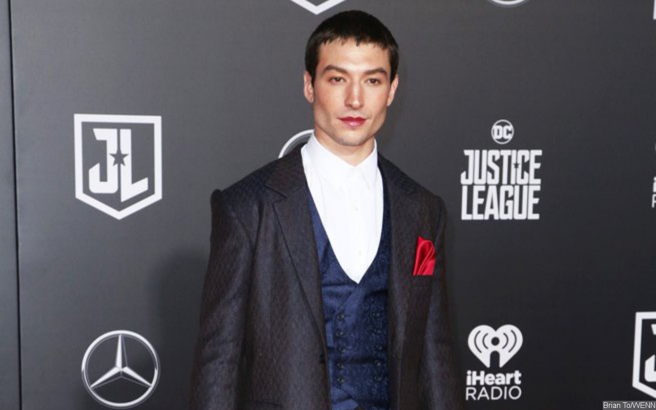 Ezra Miller Shows Crazy Dances at Hawaiian Bar as Couple Drops Restraining Order Following Arrest - Vimarsana News