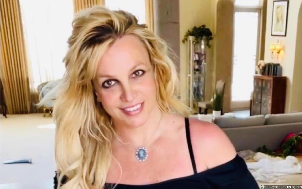 Britney Spears Utilizes 'Sex and the City' Meme to Share Post-Miscarriage Mood