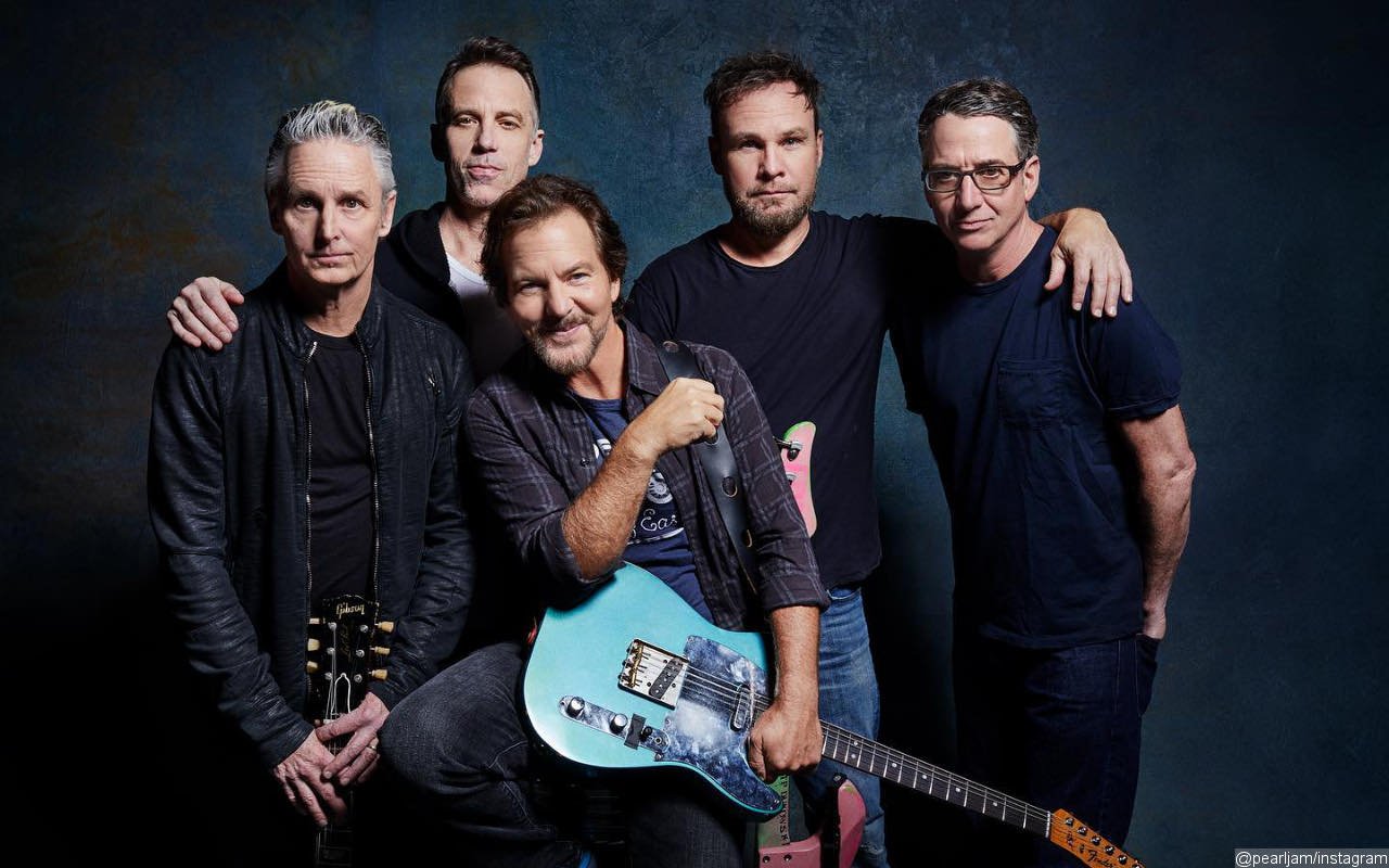 Pearl Jam Apologize to Fans After Canceling Final U.S. Tour Dates Due to COVID-19 Exposure