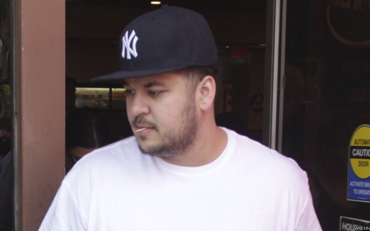 Rob Kardashian Opting Not to Attend Kourtney and Travis Barker's Wedding Because of This Reason - Vimarsana News
