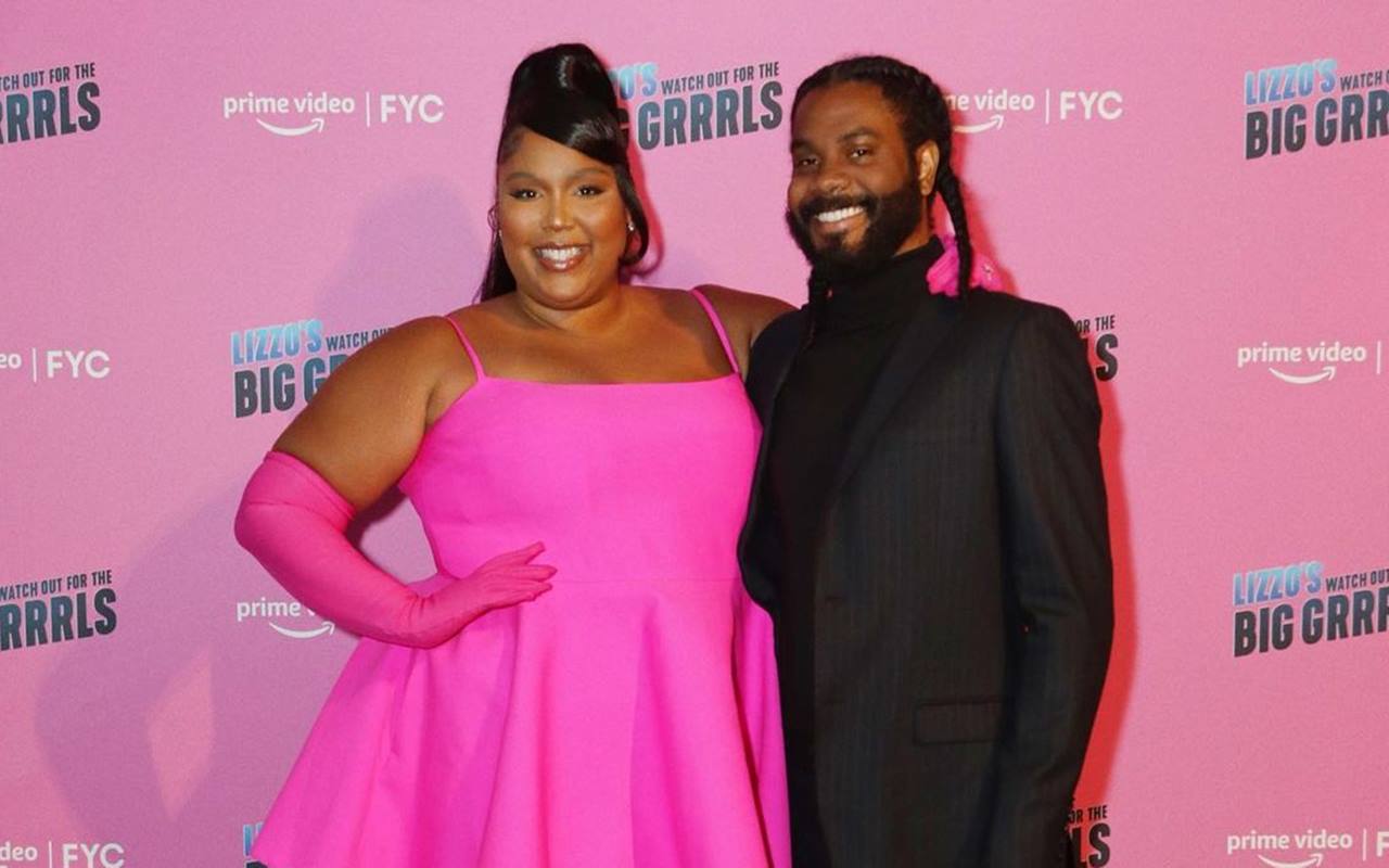 Lizzo All Smiles When Making Red Carpet Debut as Couple With BF Myke Wright 