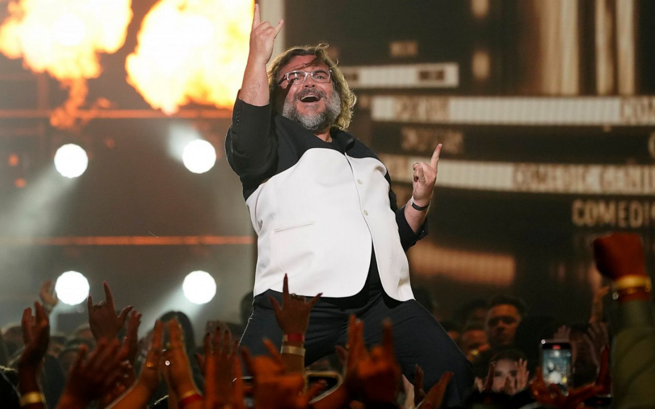 Jack Black Jokes About Needing 'Blast of Oxygen' During Speech at MTV Movie and TV Awards